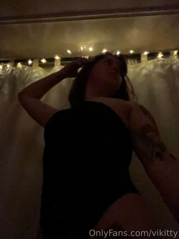 vikitty image #0