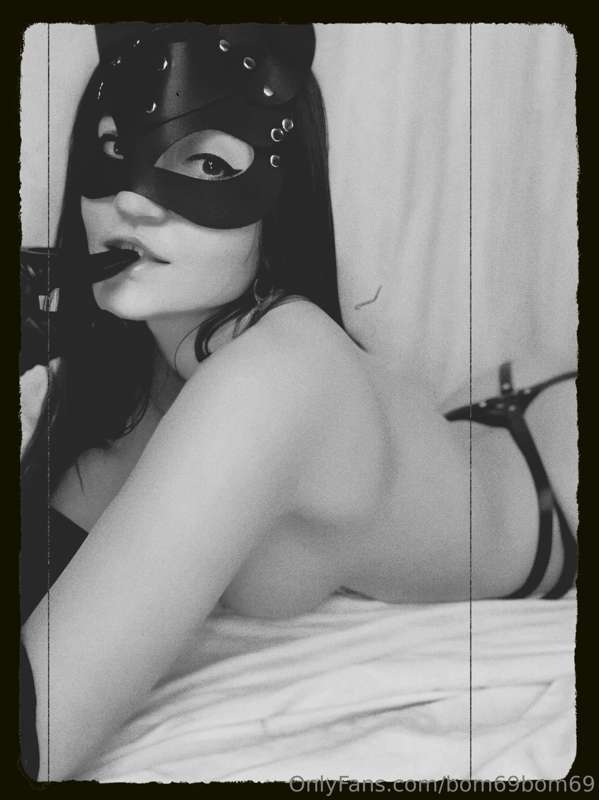 Old magazine cover 🖤🌚🐈‍⬛