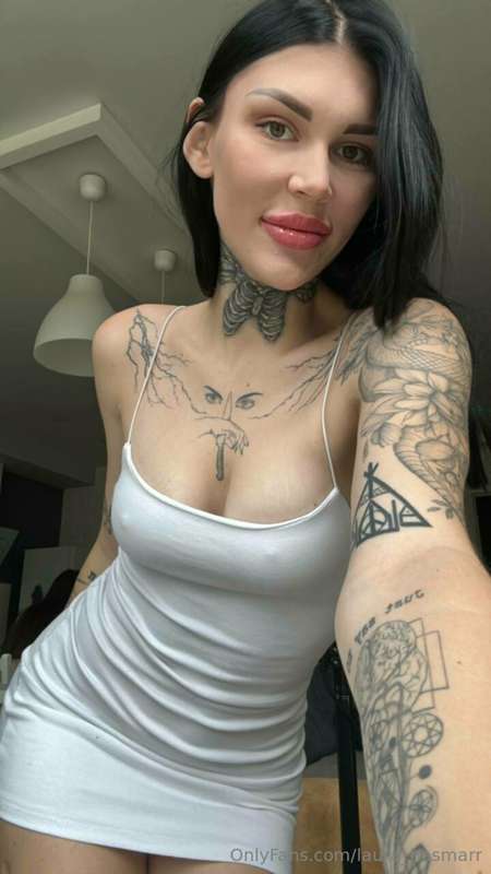 laura_hasmarr