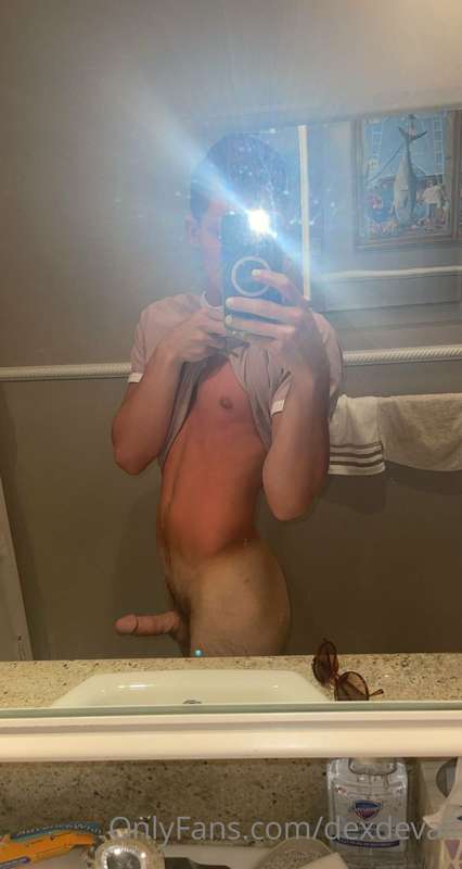 Just some more hard dick for ya 😏