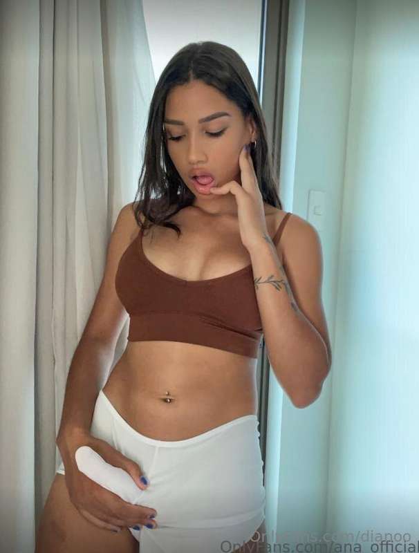 FREE SUBSCRIPTION 🫦The hottest girl with big tits @ana_offic..