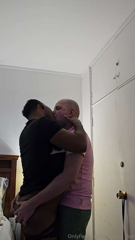Ricas fotos con mi negro @submissivetoy24 Si hay fotos, hay ..