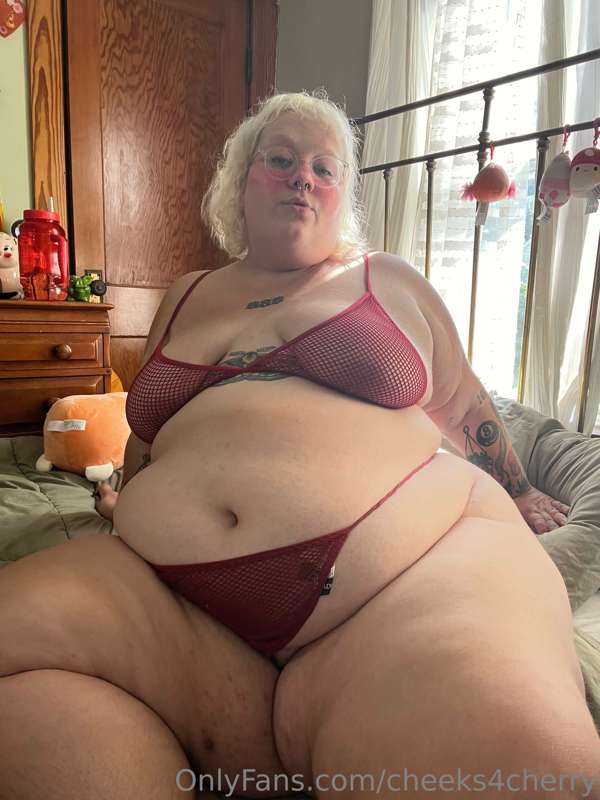 cheeks4cherry image #0