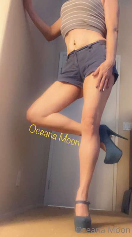 Do you like my high heels? 👠 😘 👠