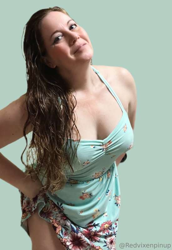 It’s sundress season!!!! Get all my content included on my v..