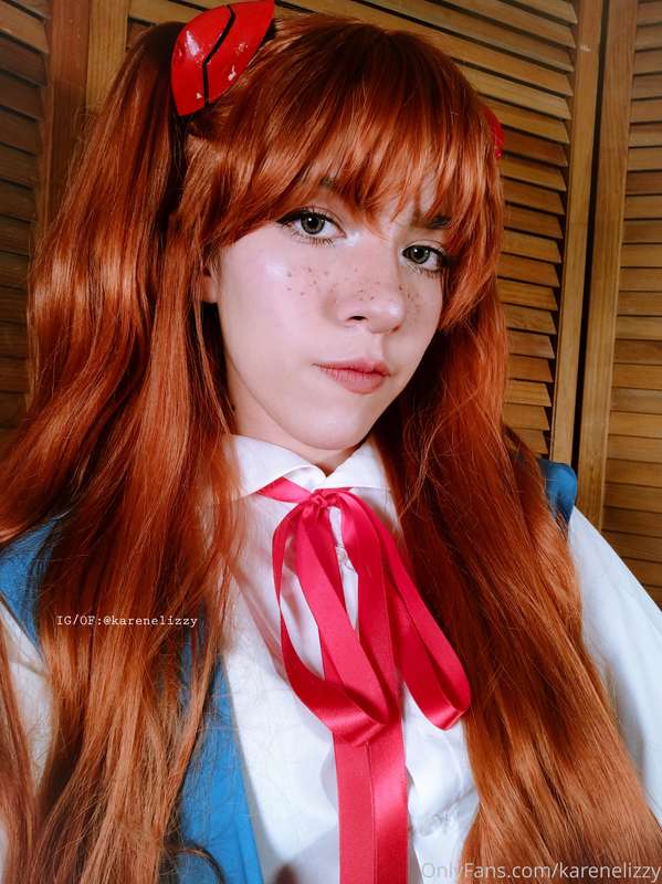 Asuka es el primer cosplay completamente hecho por su apoyo,..