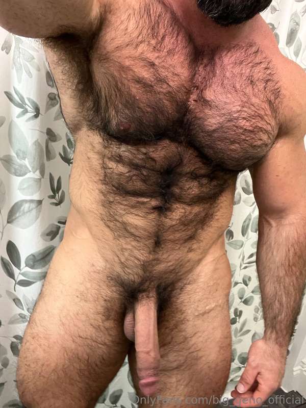 Hairy as fuck, cock out ✅