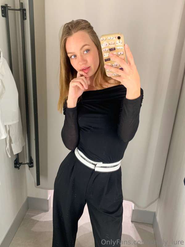 Hi, sweet guys💋It's been a while since I've had an update fr..