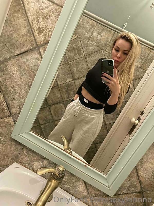 I look in the mirror and see my reflection 😍Would you like t..