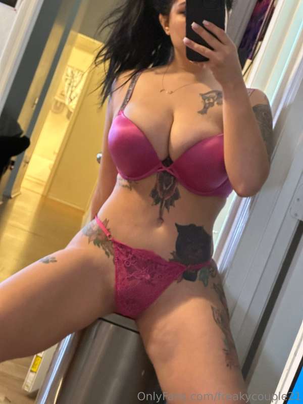 freakycouple21