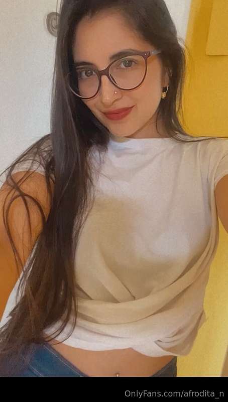 shall we chat?💖🩷💙❤️‍🔥🫦