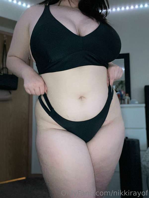 Do you like my new bathing suits?🙈💜