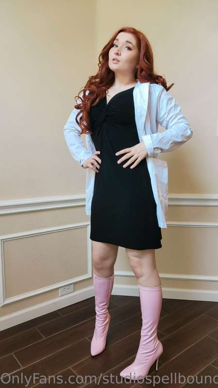 Doctor Dahlia strips down