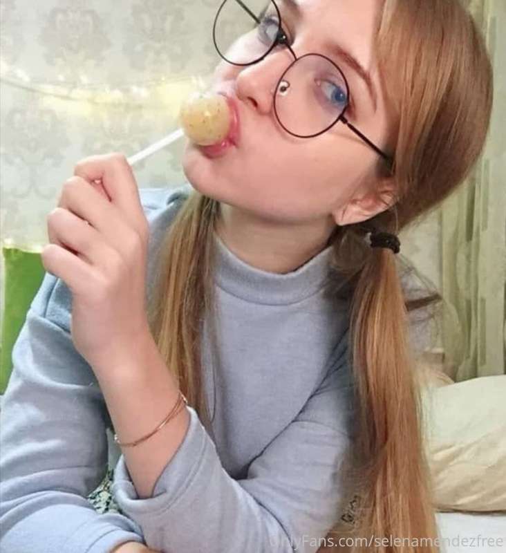 Hii it's baby Thalia!!💋🍑
Shy girl but talk a lot on bed🔞
@ba..