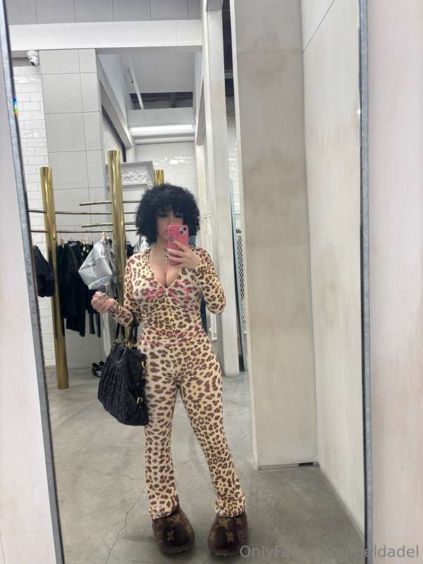 How sexy do I look in this outfit? 😉
