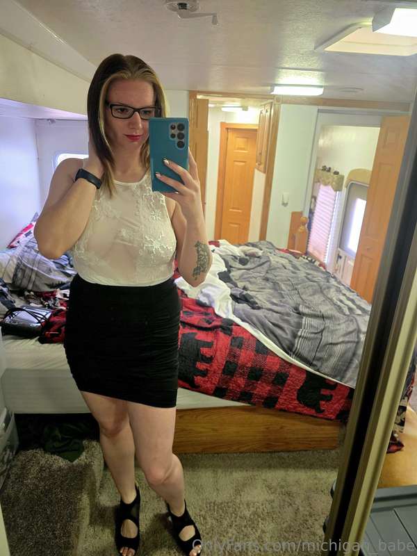 Want to see what's underneath subscribe to my other page @he..