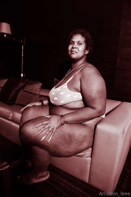 A taste from the new sexy photo shoot I just did! wanna see ..