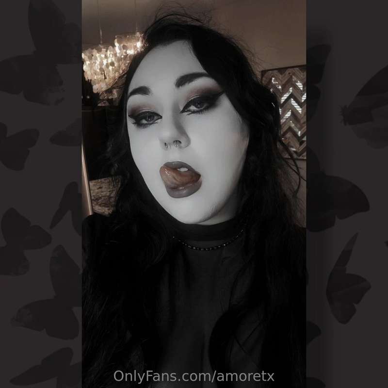 I have 20 subs on my paid page. I'd like to get to 50 by the..