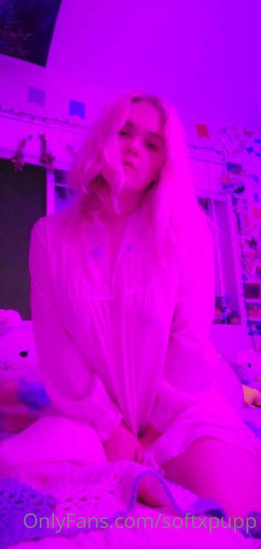 💘💘💘

the poll is decided !! 💌 im going to pick up baby oil w..