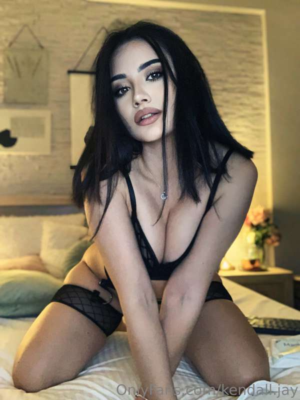 I have an amazing personality and I am looking to make new f..