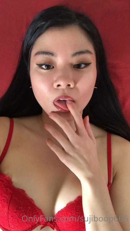 Would u let me suck on your fingers 👅