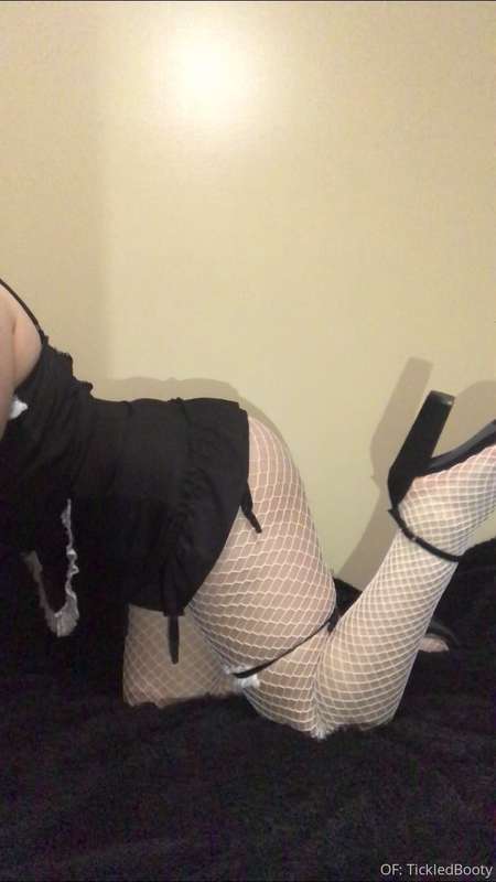 tickledbooty image #9