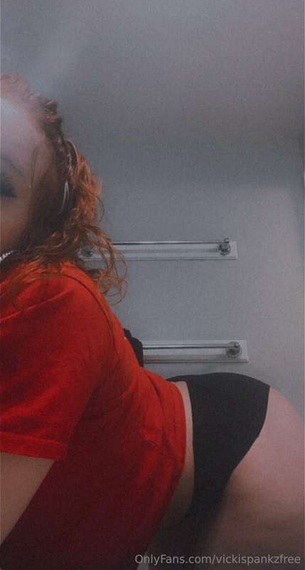 hmu 😉