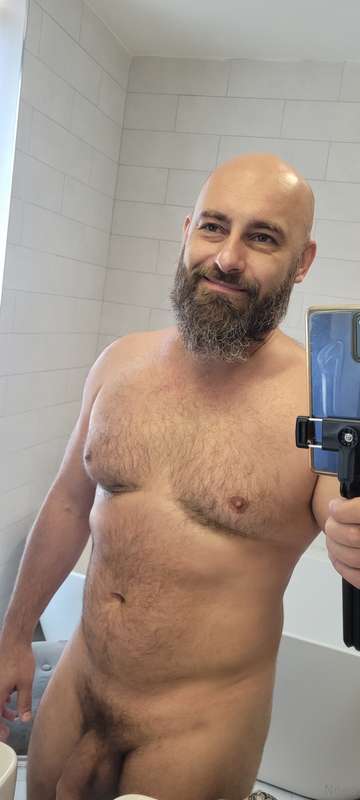 ..🤗..the mirror is my new friend..🤪🍆..