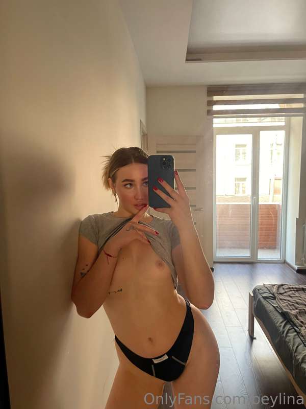 Any fans of natural tits here? 💓