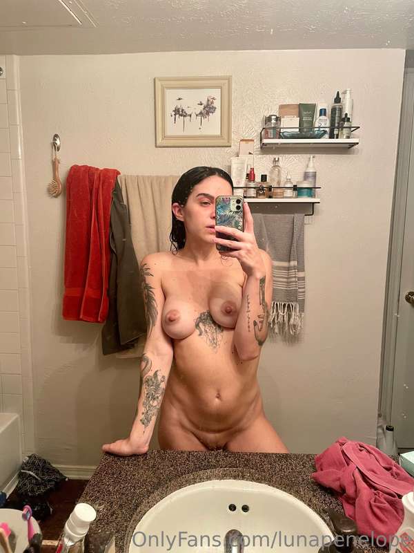 Just me, full of milk breast, c section incision, post partu..
