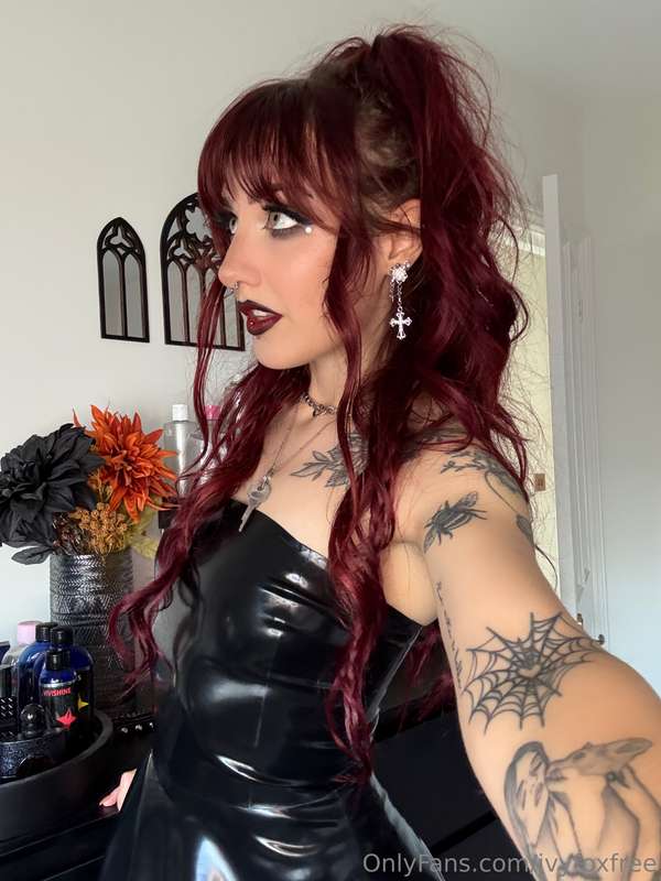 I want a new toy, think you’re up for it? 🧸
