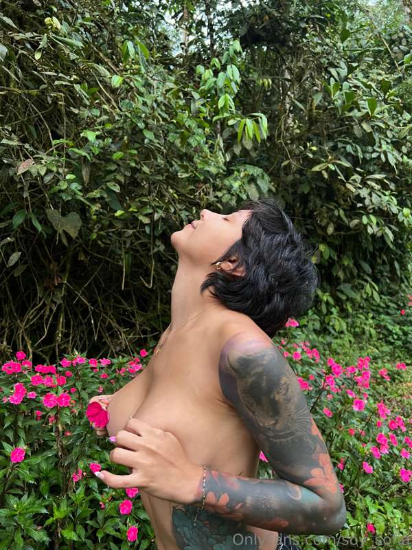 🌸