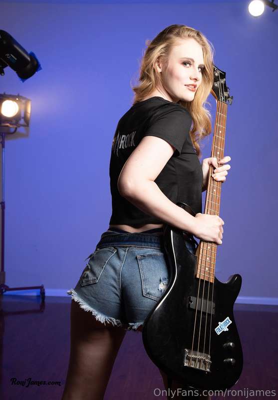 ronijames image #7