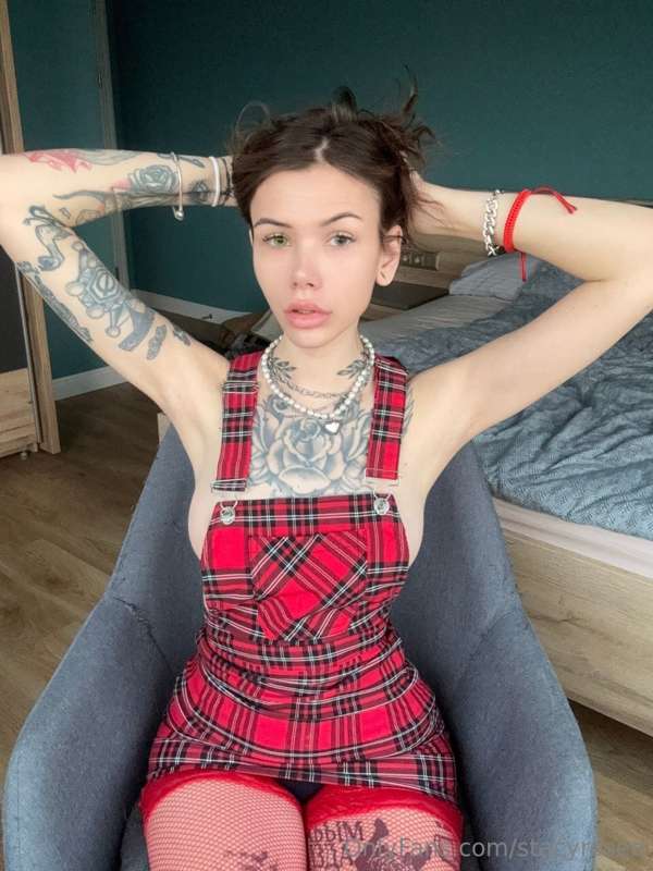 Cute @mimmi_mi with beautiful natural tits 🍒🤤Text her right ..