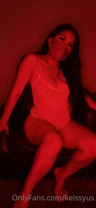 Que calor 🔥 mejor duermo sin nada 🥵😈
