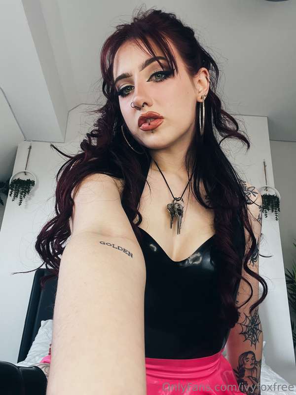 Want to be my new sub? Head over to @ivyfoxofficial and prov..
