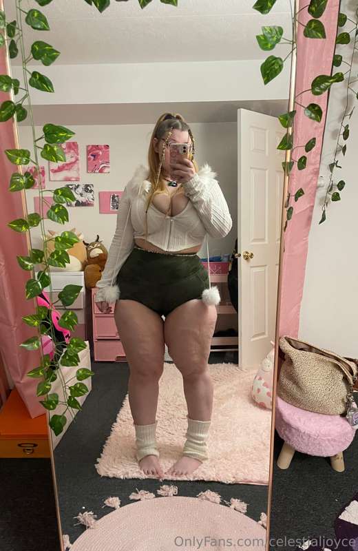so i squeezed my ass in a pair of xs compression shorts to s..