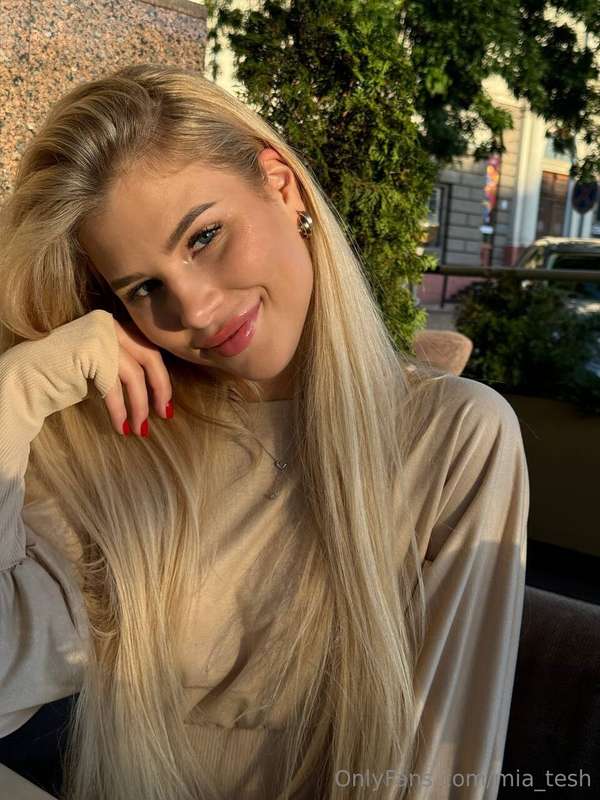 mia_tesh