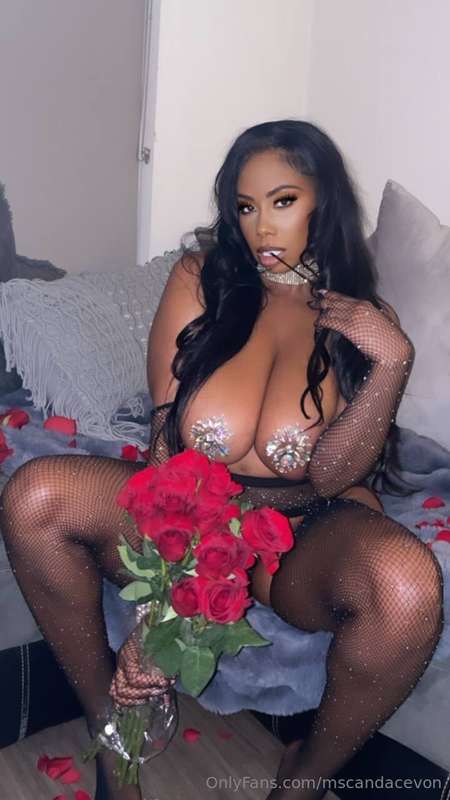 Few days before Valentine's Day and all I'm thinking about i..