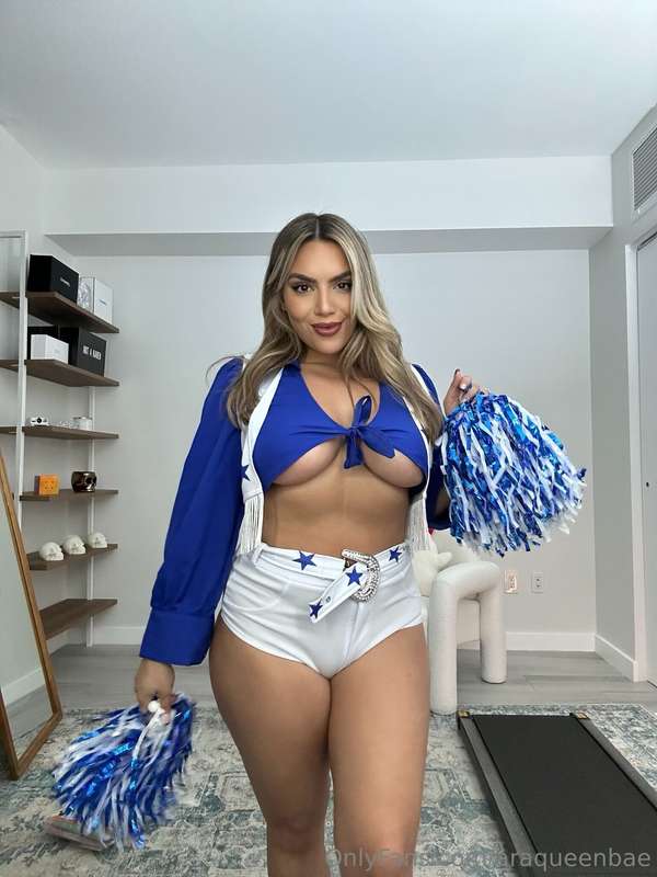 Dallas Cowboys Cheerleader 😇 what costume do you wanna see t..