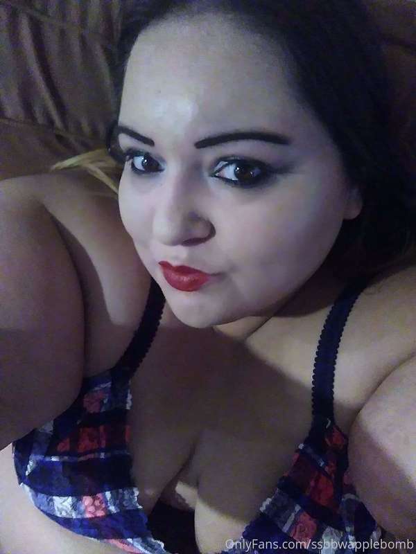Hi everyone dont be shy remember i do customs ratings chats ..