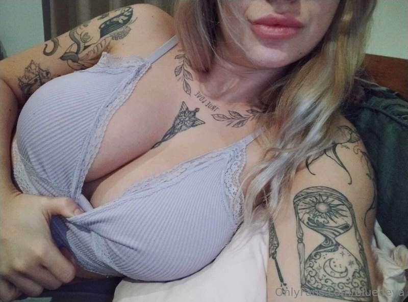 write me by DM, make me laugh with your best joke and I'll s..