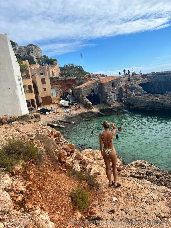 My favorite place to visit in Spain ☺️ Even though it’s so h..