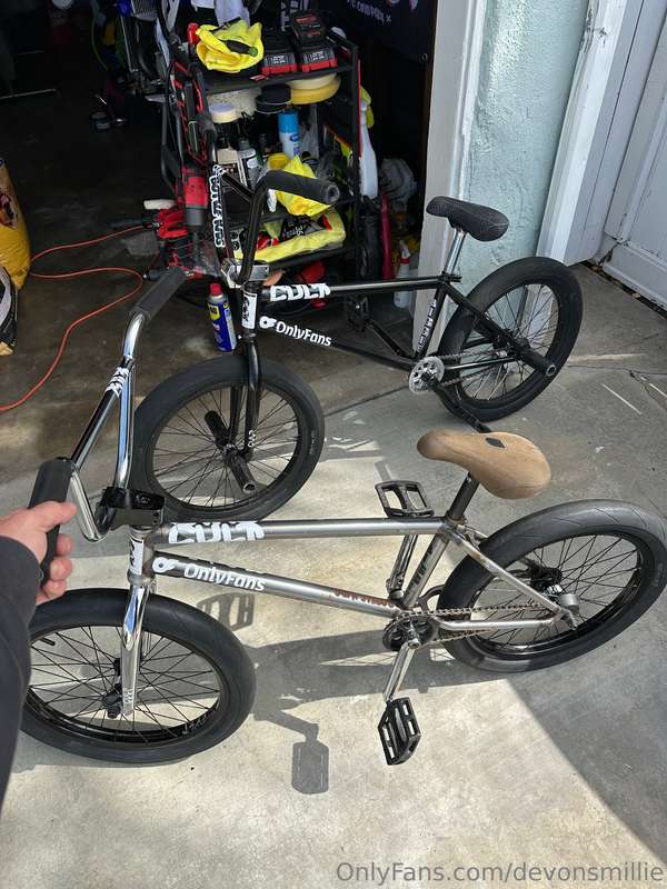 Cassette bike looking decent. Just need some brakes now and ..