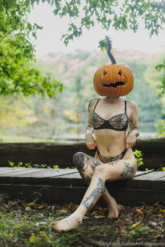 Not every witch wears a hat… some wear lingerie 🖤🕸️