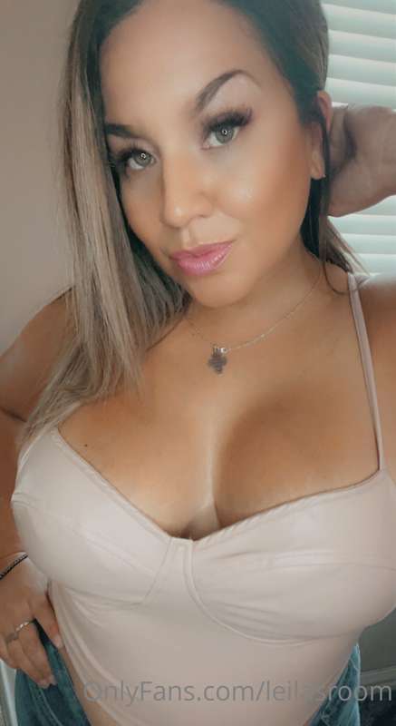 Good morning !!!! Go visit my other page 

onlyfans.com/leil..