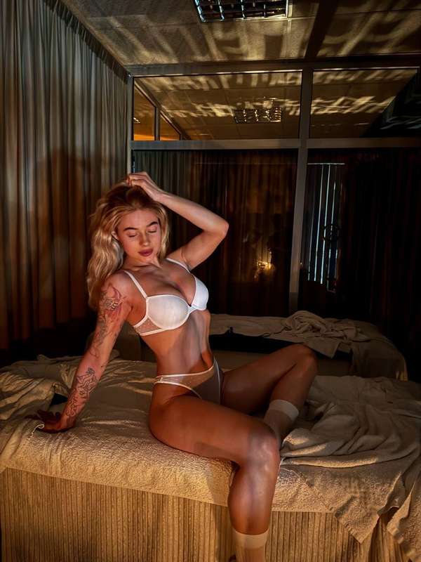 The massage table is such a comfortable place! I can relax a..