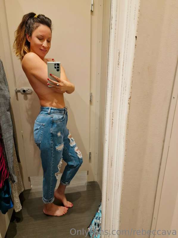 Finally got some ripped jeans! 
(Last ones ripped. No joke) ..