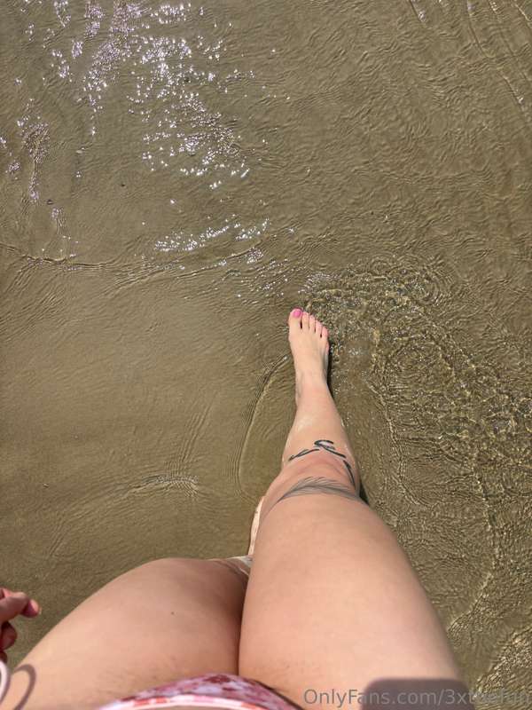 Beach day today!!!! I thought you guys would enjoy seeing me..