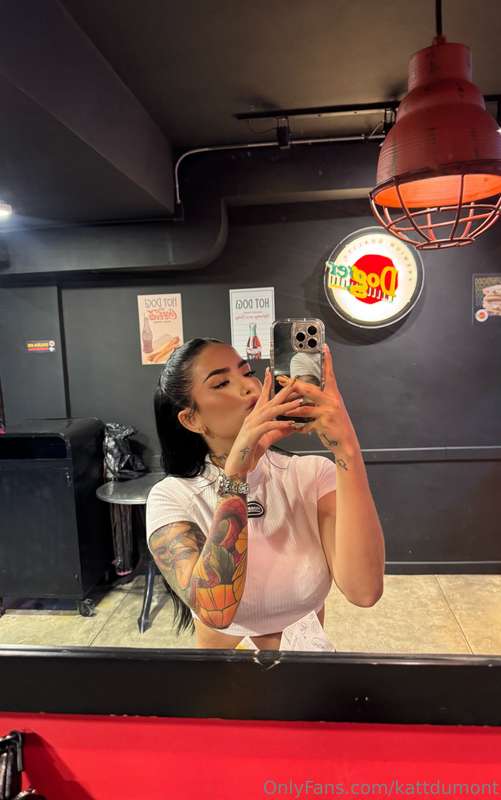 Let me send you a kiss 😘